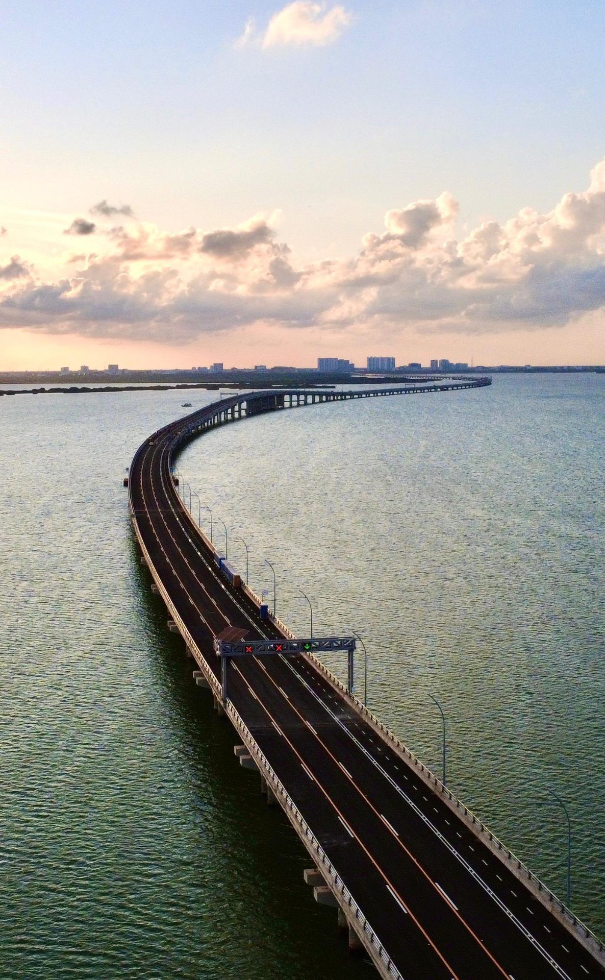El Puente Nichupté Acaba de Abrir — y la Zona Hotelera de Cancún Ya No Es la Misma — Mercado